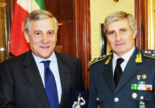 L’on. Antonio Tajani e il Generale Saverio Capolupo