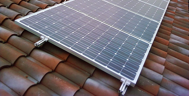 Impianto fotovoltaico su un tetto