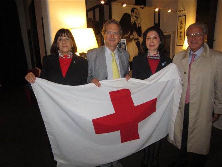 Da sinistra: Maria Luisa Leoni Armati, Maurizio Valeriani, Stefania Bisaccioni De Angelis, il prefetto Gianni Ietto
